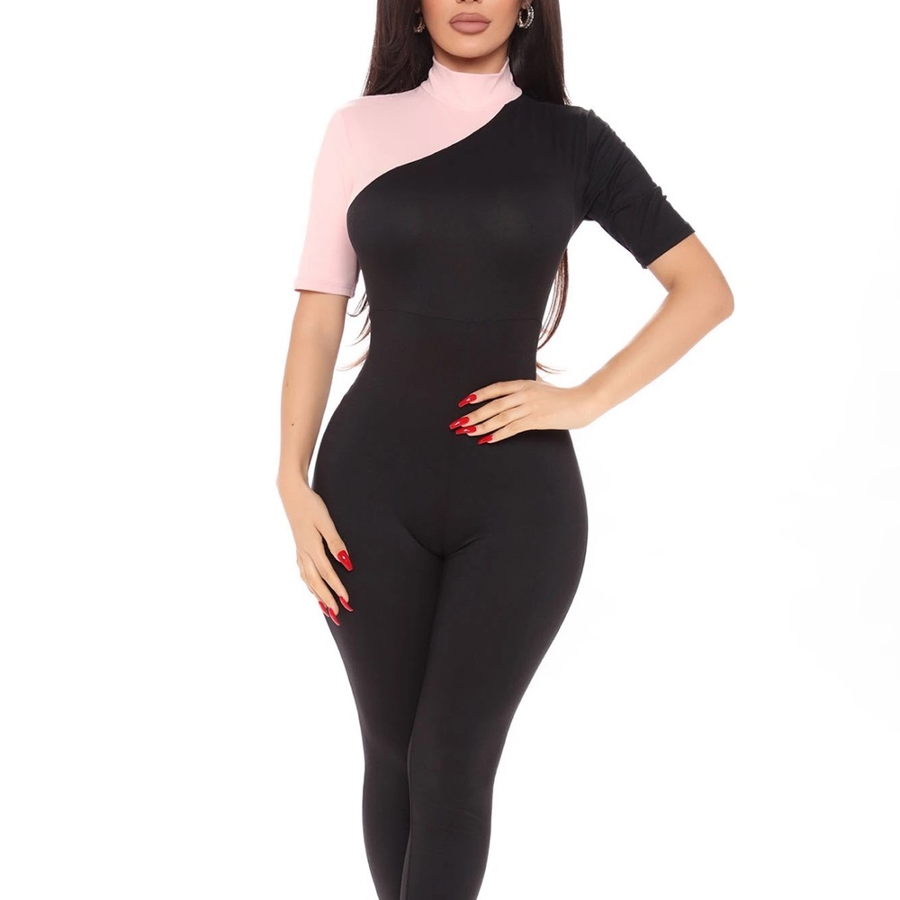 Jumpsuit ( fashion Nova )